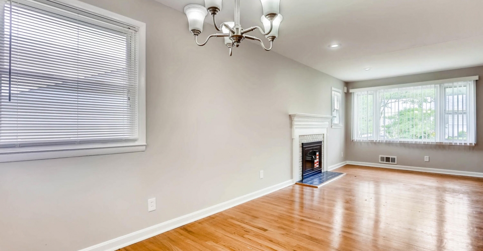 307 14th Ave Baltimore MD-large-007-26-Dining Room-1500×1000-72dpi